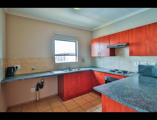 2 BEDROOM PROPERTY TO RENT IN POMONA